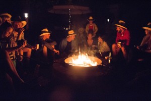 Cowboy-Lagerfeuer-Romantik
